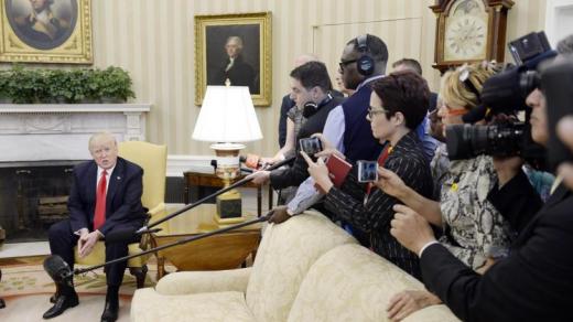 ترامب يخرج عن المألوف ويقاطع حفل عشاء مراسلي البيت الأبيض