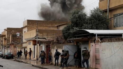 القوات العراقية تبدأ عمليتها العسكرية لتحرير مدينة الموصل القديمة بالجانب الغربي لمدينة الموصل