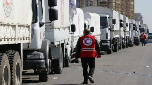 الأمم المتحدة والصليب الأحمر يعلن عن وصول قوافل إغاثة إلى بلدات سورية محاصرة