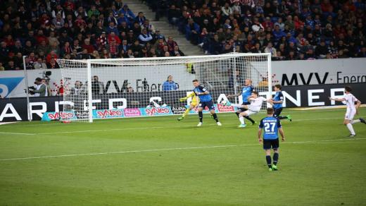 بايرن ميونيخ يتعرض لخسارة من قبل هوفنهايم بهدف دون رد