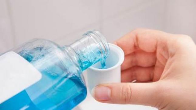 هل يقضي غسول الفم على فيروس كورونا؟ دراسة حديثة تجيب