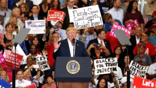 الرئيس الأمريكي يعلن عن تكفل دول الخليج بإنشاء مناطق آمنة في سوريا