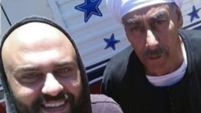 أحمد صلاح حسني مع أحمد بدير من كواليس تصوير “حكايتي”