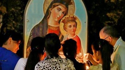 تعرف على سبب احتفال المسيحيون بصيام السيدة العذراء