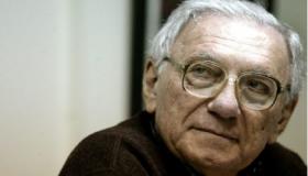 الموت يختطف روح الفيلسوف السوري “صادق جلال العظم” في منفاه ببرلين