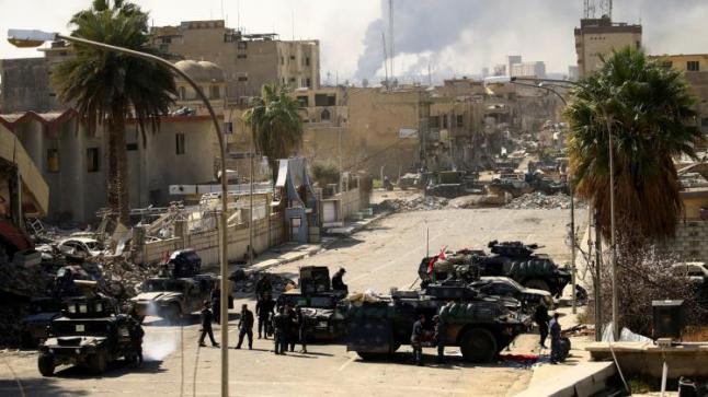 القوات العراقية تسيطر على عشر أحياء بالشطر الغربي من الموصل والعبادي يتوعد عناصر داعش بالقتل