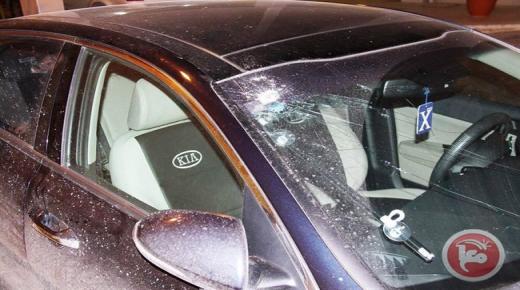 قوات الاحتلال الاسرائيلي تطلق النار على سيارة وكيل وزارة الصحة