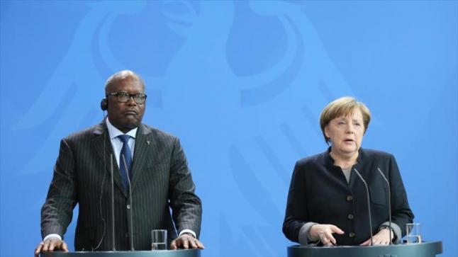 المستشارة الألمانية تنادي بضرورة دعم حكومة الوفاق الليبية برئاسة فايز السراج