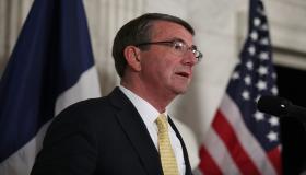 وزير الدفاع الأمريكي في العراق من أجل معركة الموصل