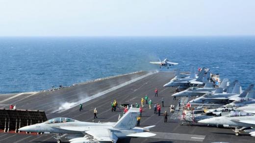 اتهامات أمريكية لإيران لقيامها بالإحتكاك بالسفن الأمريكية في مضيق هرمز