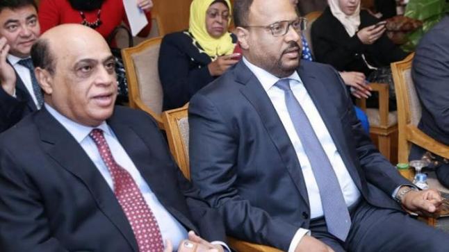 منح الشيخ الدكتور سلطان بن محمد القاسمي لدوره الكبير في دعم الحراك الشعري