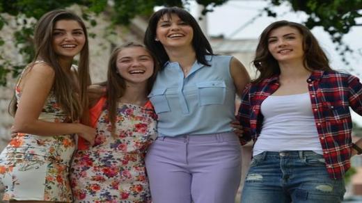 تعرف على الممثلة بورجو أوزبيرك بطلة مسلسل بنات الشمس