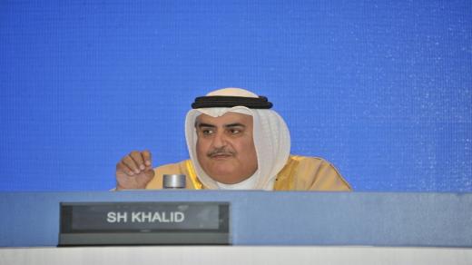 وزير الخارجية البحريني يرفض تطبيع العلاقات مع إيران