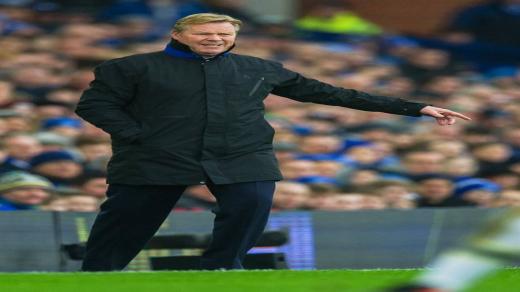 مدرب إيفرنون ورنالد كومان على رداد ادارة برشلونة لخلافة انريكي