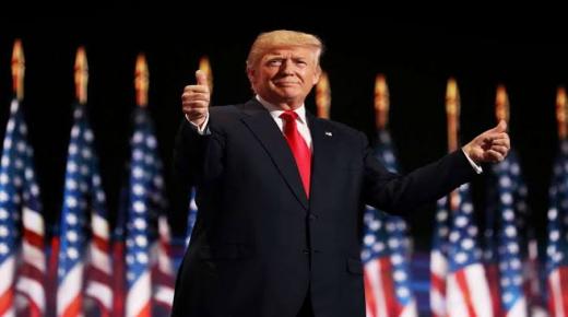 ترامب: ندرس إعادة فرض العقوبات على إيران مجددا