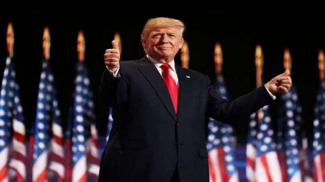 ترامب: ندرس إعادة فرض العقوبات على إيران مجددا