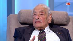 بعد انتشار شائعة وفاته الفنان القدير جميل راتب يفقد صوته نهائياً