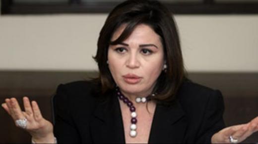 الفنانة إلهام شاهين تعلن تأجيلها لعرض فيلم ( يوم للستات ) حتى يوم الجمعة 16ديسمبر