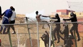 إسبانيا تعتقل مئات المهاجرين بعد إقتحامهم لحدودها مع المغرب