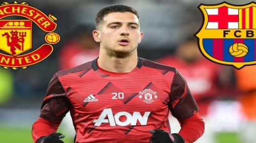 برشلونة يُفكر في ضم ظهير مانشستر يونايتد الأيمن