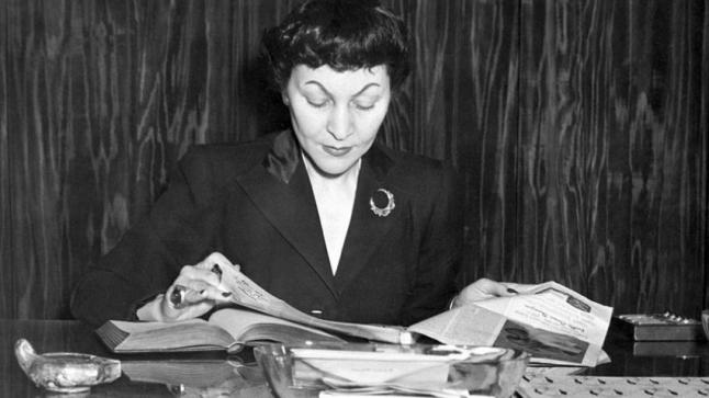 يحتفل محرك البحث العالمي جوجل بذكرى ميلاد الدكتورة درية شفيق التي كانت من رواد حركة تحرير المرأة