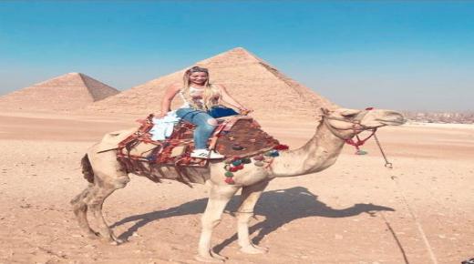 نسرين طافش تقضي إجازة العيد في الأهرامات